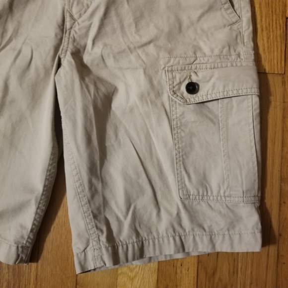 Timberland Flat Front Mid-Rise Beige Cargo Shorts Men's Size 33 W Inseam 11" - Picture 9 of 12